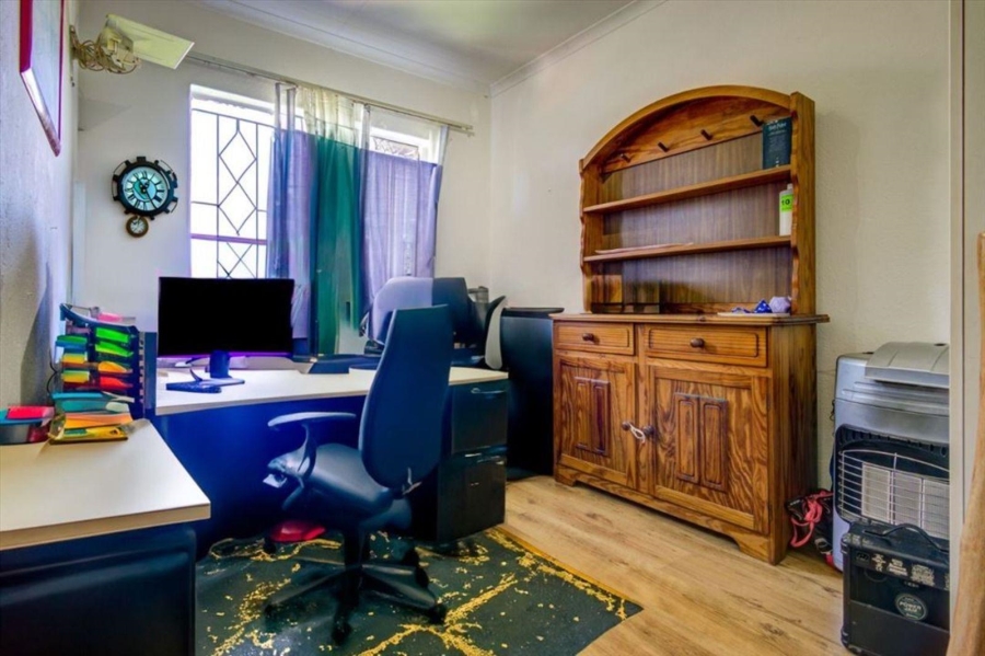 2 Bedroom Property for Sale in Beyers Park Gauteng