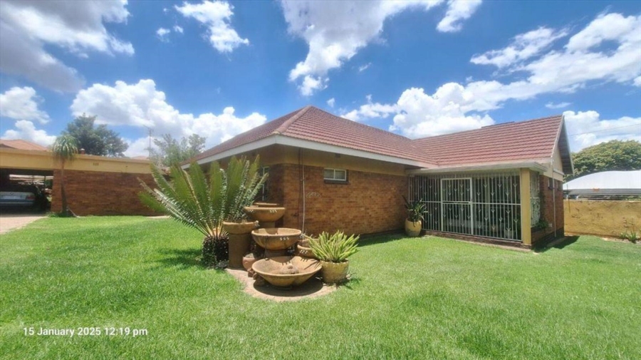 3 Bedroom Property for Sale in Parkdene Gauteng