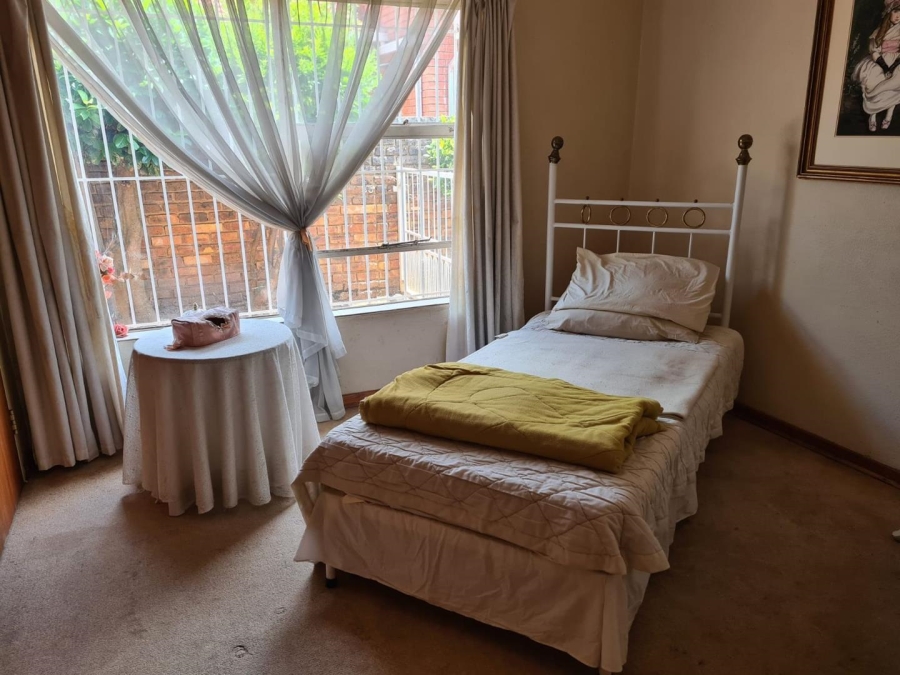 3 Bedroom Property for Sale in Dunnottar Gauteng