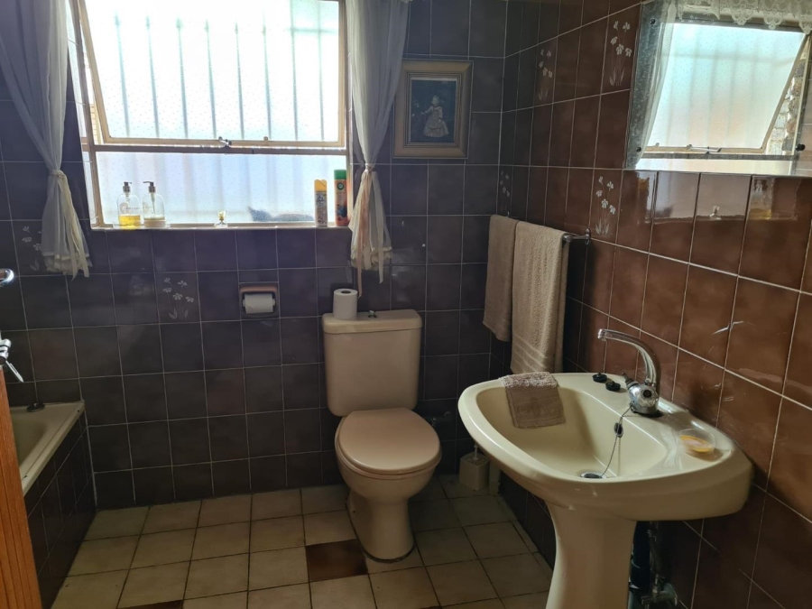 3 Bedroom Property for Sale in Dunnottar Gauteng