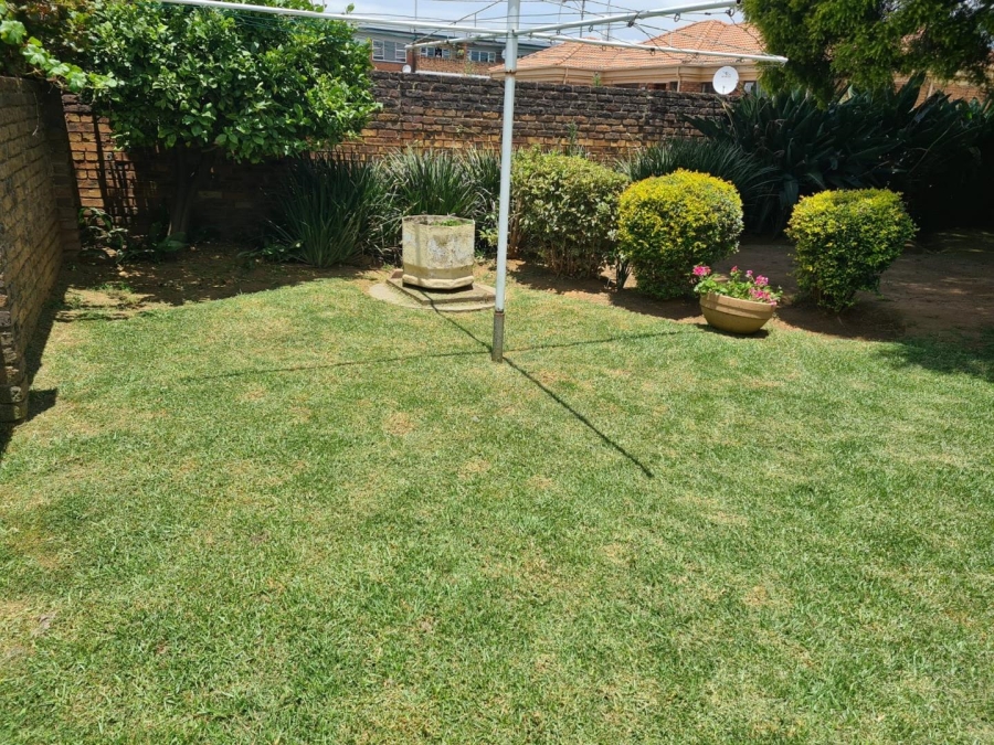 3 Bedroom Property for Sale in Dunnottar Gauteng