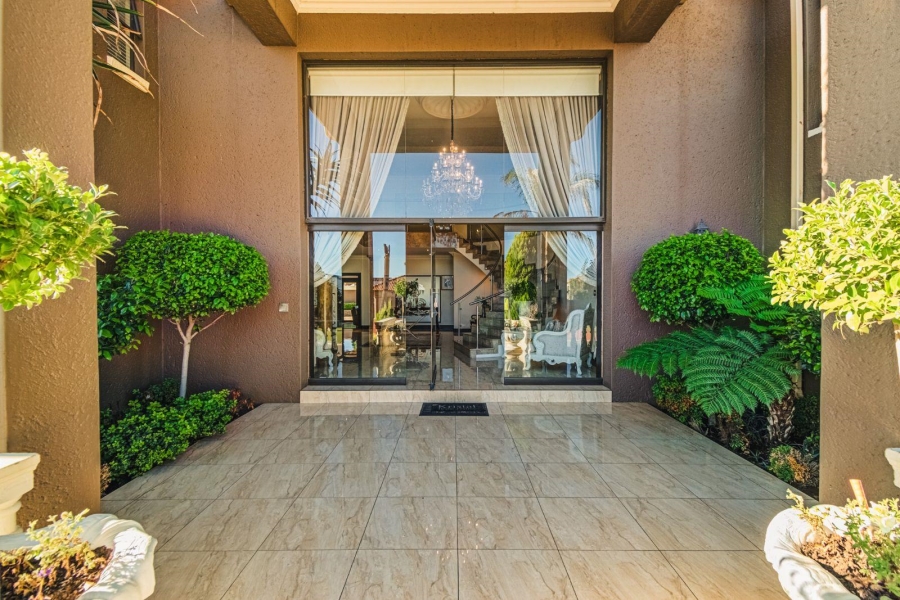 7 Bedroom Property for Sale in Helderwyk Gauteng