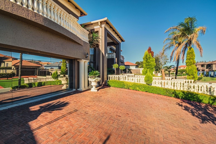 7 Bedroom Property for Sale in Helderwyk Gauteng