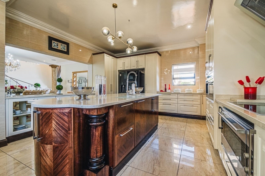 7 Bedroom Property for Sale in Helderwyk Gauteng