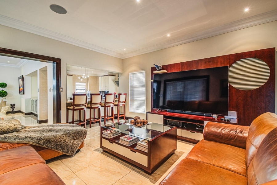 7 Bedroom Property for Sale in Helderwyk Gauteng