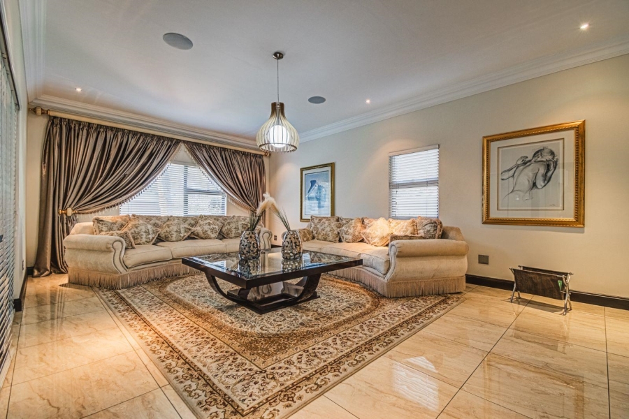 7 Bedroom Property for Sale in Helderwyk Gauteng