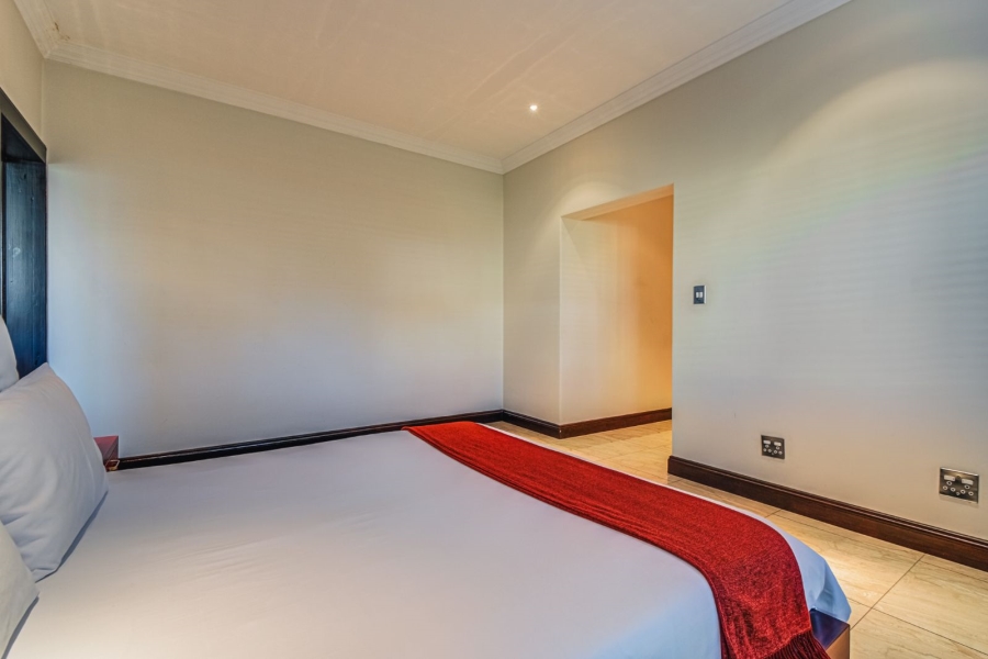 7 Bedroom Property for Sale in Helderwyk Gauteng