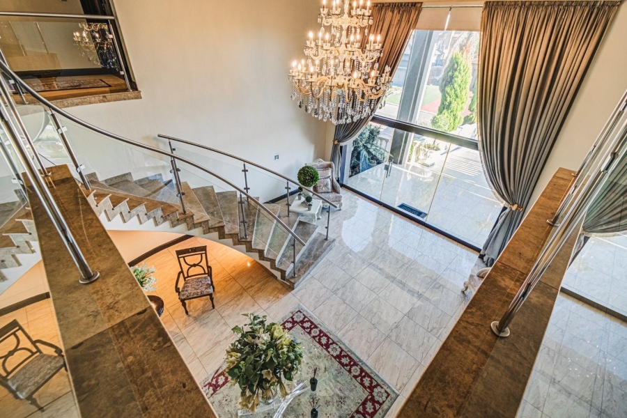 7 Bedroom Property for Sale in Helderwyk Gauteng