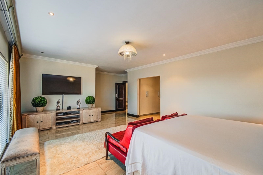 7 Bedroom Property for Sale in Helderwyk Gauteng