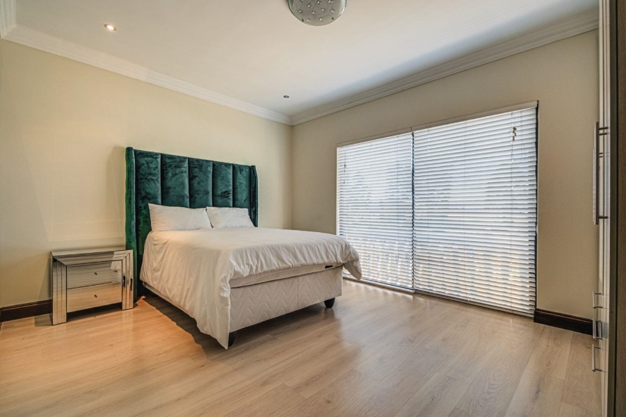 7 Bedroom Property for Sale in Helderwyk Gauteng