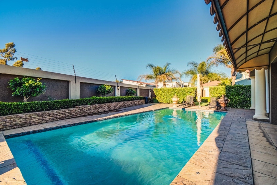 7 Bedroom Property for Sale in Helderwyk Gauteng