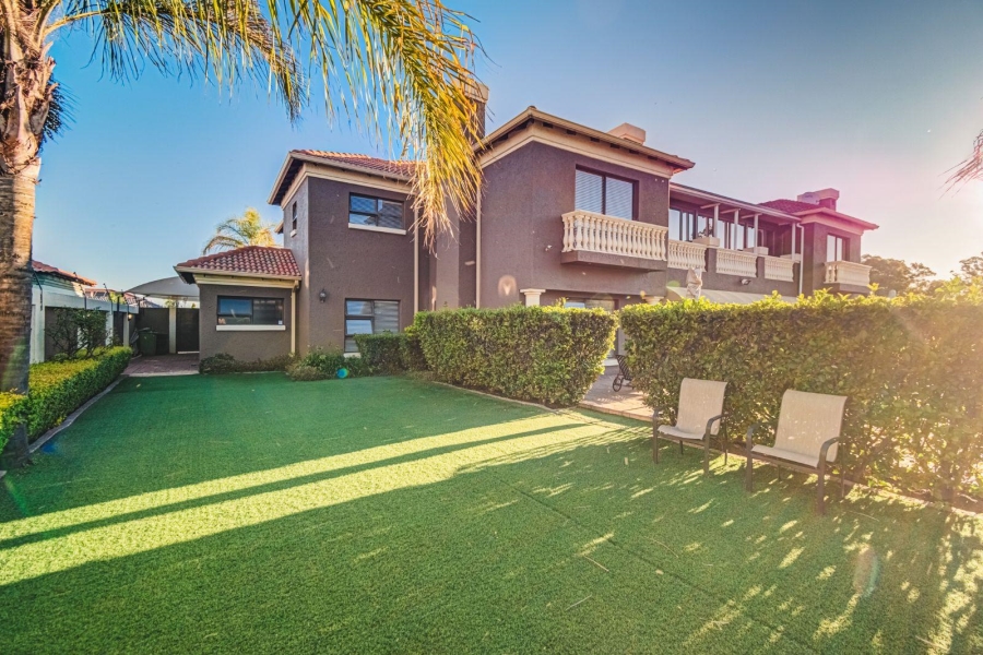 7 Bedroom Property for Sale in Helderwyk Gauteng