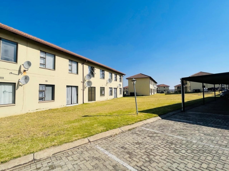 1 Bedroom Property for Sale in Parkrand Gauteng