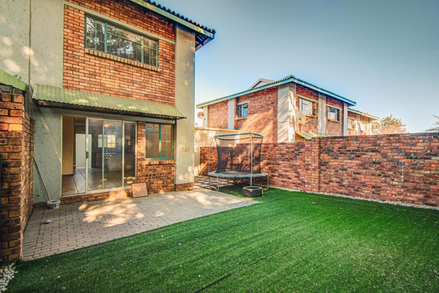 2 Bedroom Property for Sale in Farrar Park Gauteng