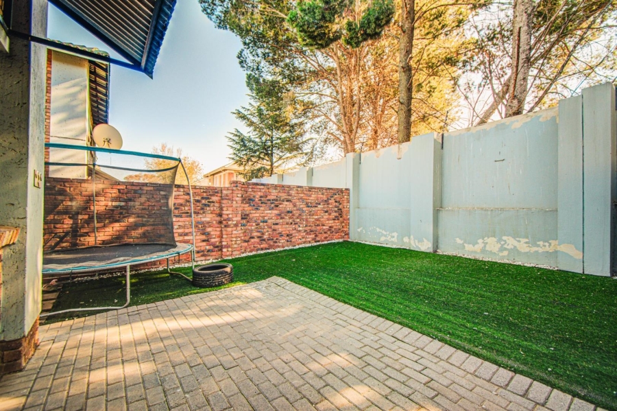 2 Bedroom Property for Sale in Farrar Park Gauteng