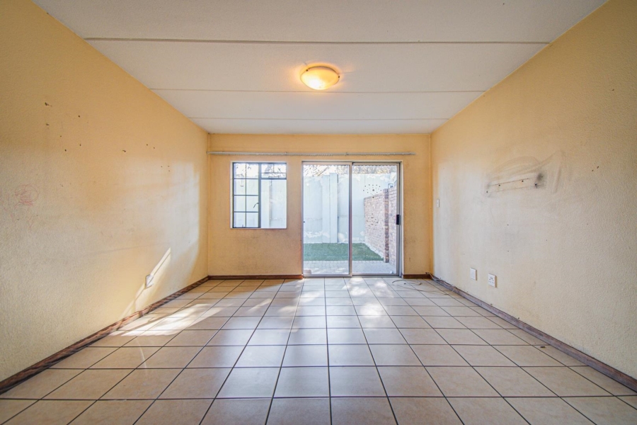 2 Bedroom Property for Sale in Farrar Park Gauteng