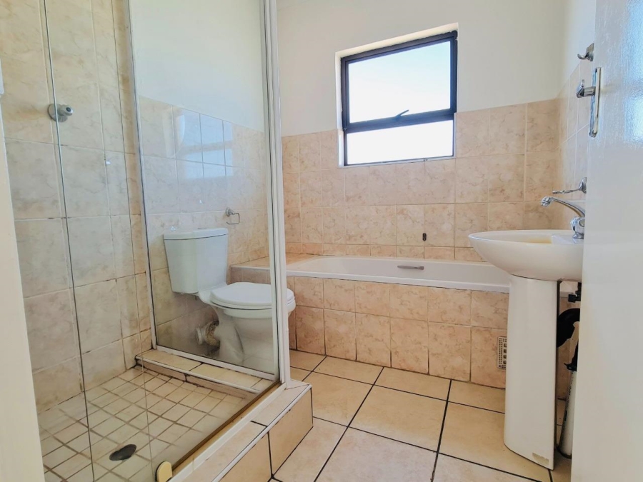 2 Bedroom Property for Sale in Parkrand Gauteng