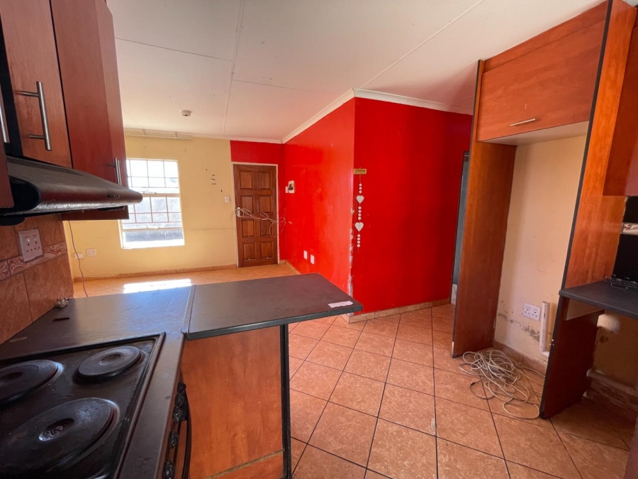 3 Bedroom Property for Sale in Azaadville Gardens Gauteng
