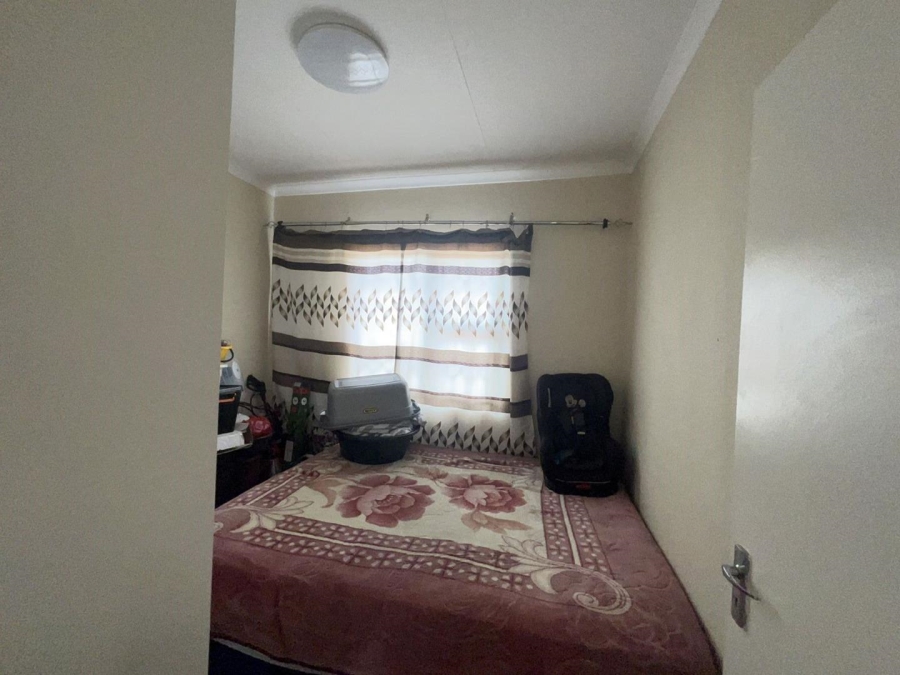 3 Bedroom Property for Sale in Azaadville Gardens Gauteng