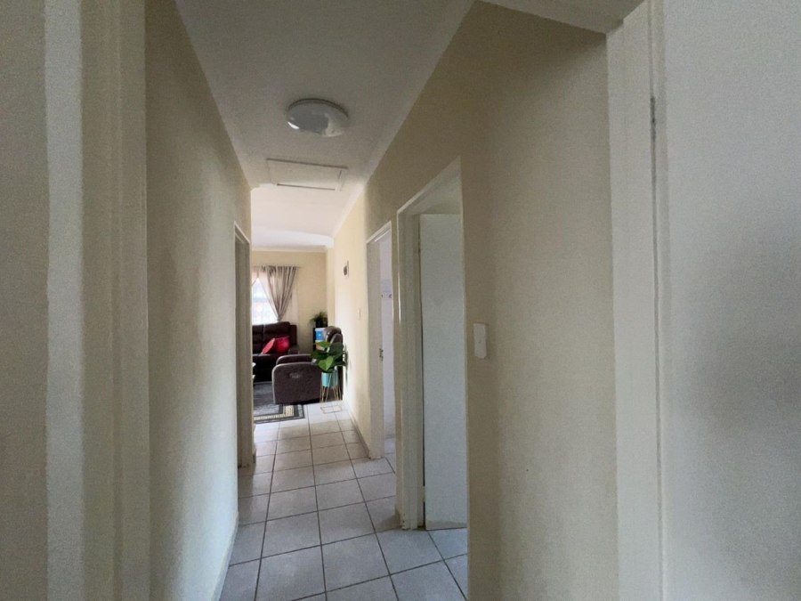 3 Bedroom Property for Sale in Azaadville Gardens Gauteng