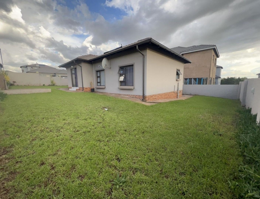 3 Bedroom Property for Sale in Wildtuinpark Gauteng