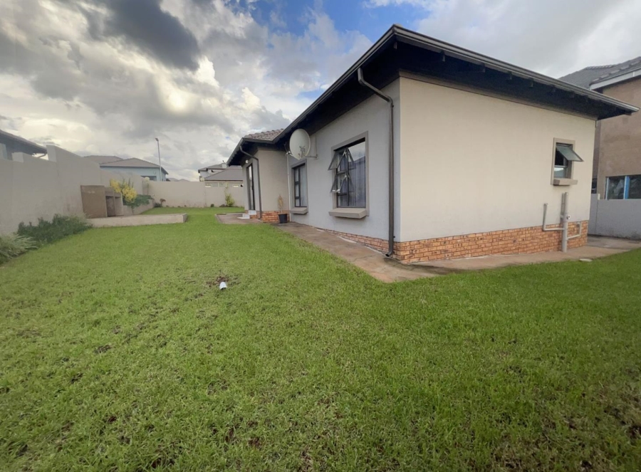 3 Bedroom Property for Sale in Wildtuinpark Gauteng