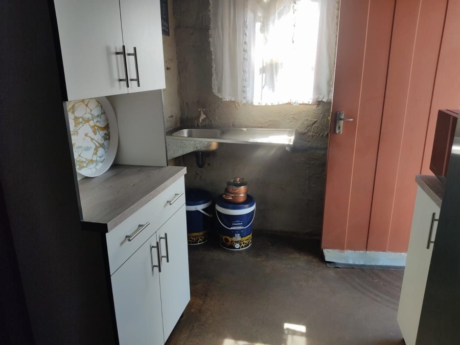 2 Bedroom Property for Sale in Chris Hani Gauteng
