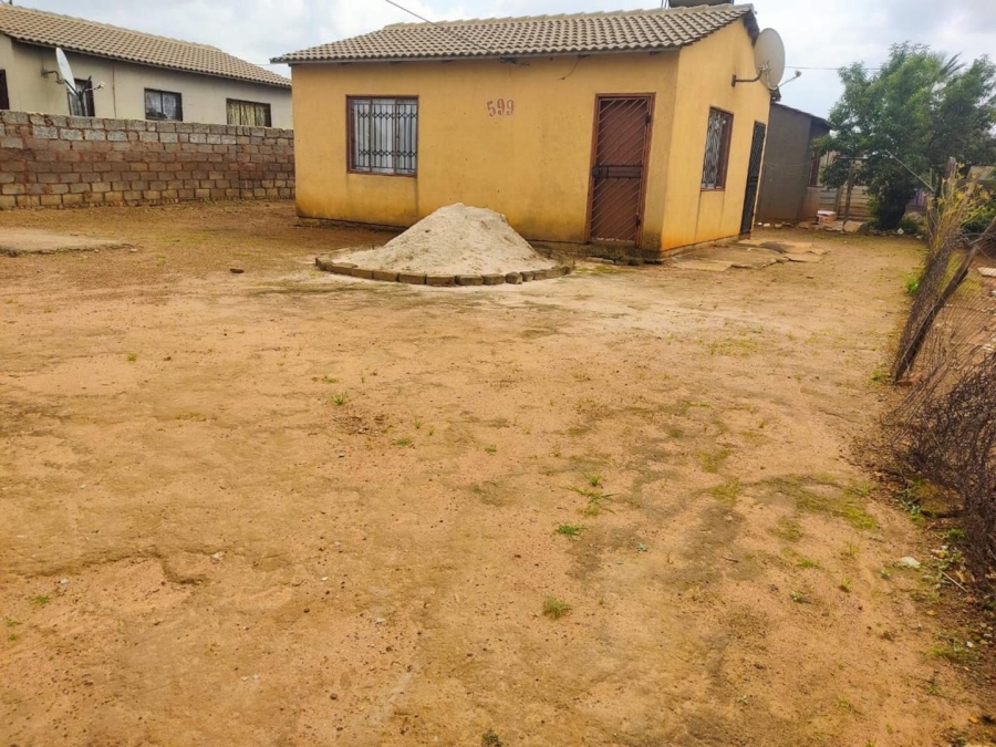 2 Bedroom Property for Sale in Chris Hani Gauteng