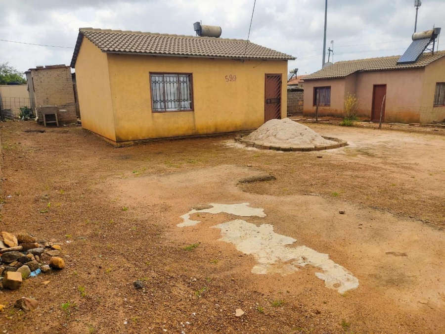 2 Bedroom Property for Sale in Chris Hani Gauteng