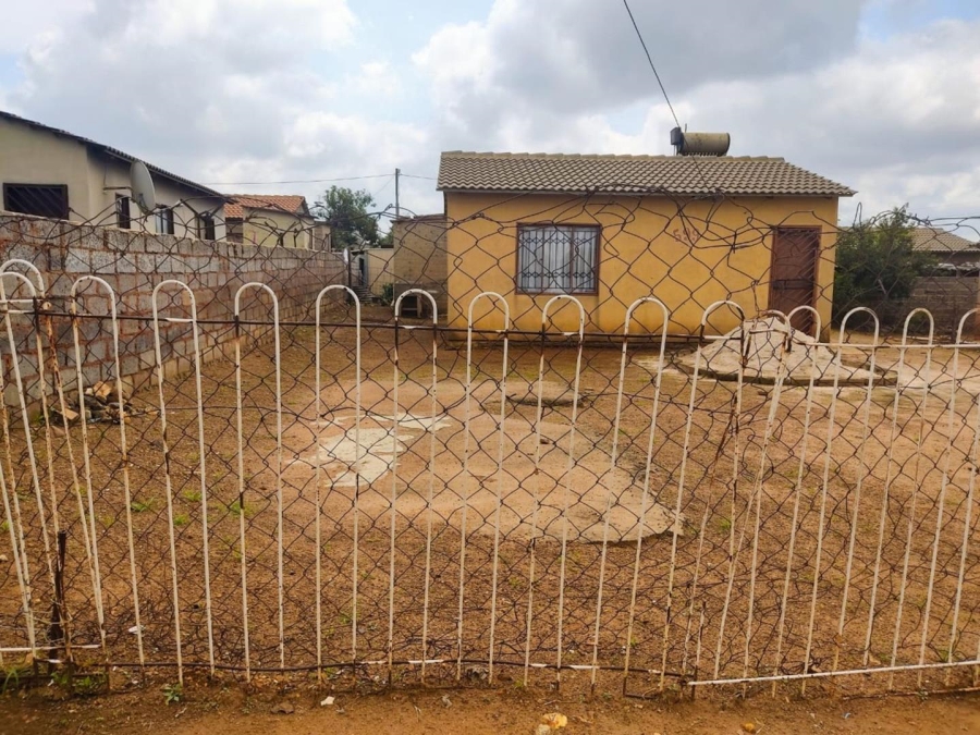 2 Bedroom Property for Sale in Chris Hani Gauteng