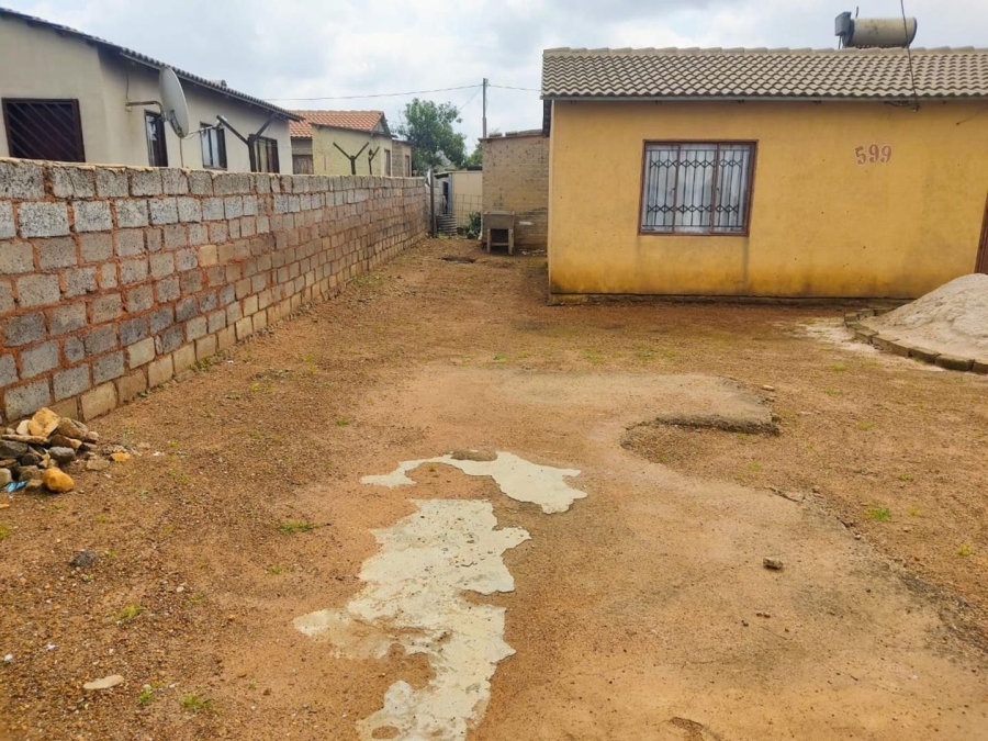 2 Bedroom Property for Sale in Chris Hani Gauteng