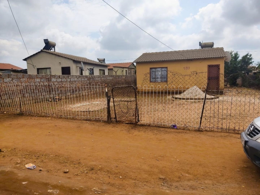 2 Bedroom Property for Sale in Chris Hani Gauteng