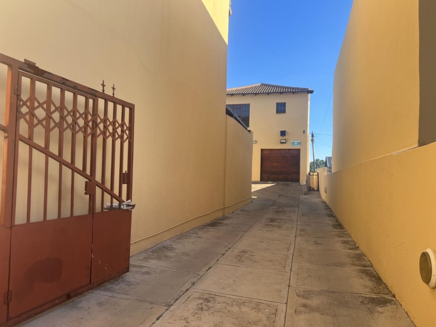 4 Bedroom Property for Sale in Ormonde Gauteng