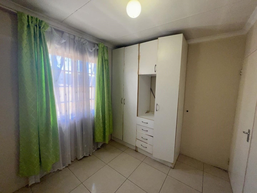 4 Bedroom Property for Sale in Ormonde Gauteng