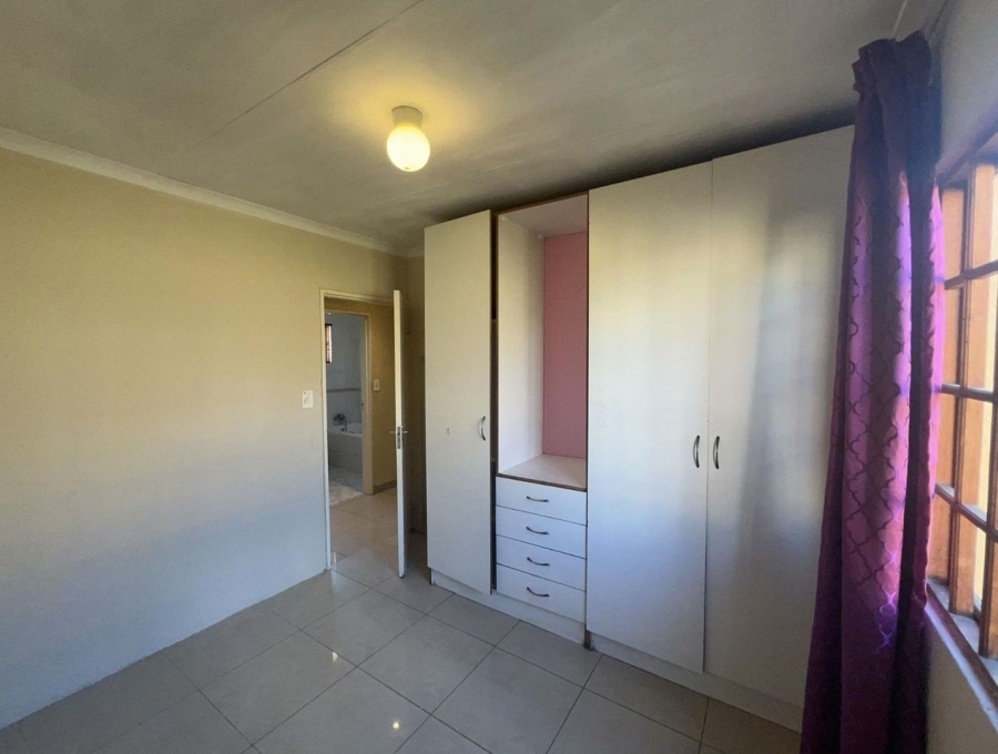 4 Bedroom Property for Sale in Ormonde Gauteng