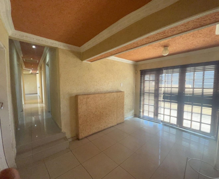4 Bedroom Property for Sale in Ormonde Gauteng