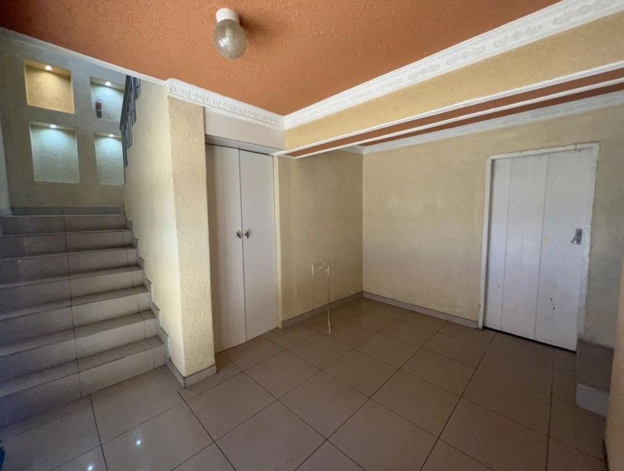 4 Bedroom Property for Sale in Ormonde Gauteng