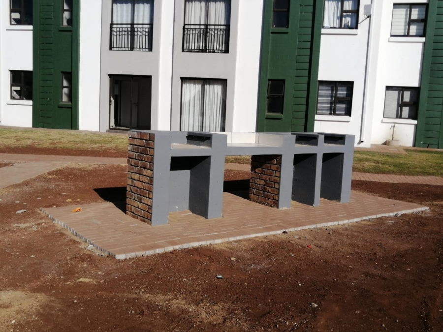 2 Bedroom Property for Sale in Protea Glen Gauteng