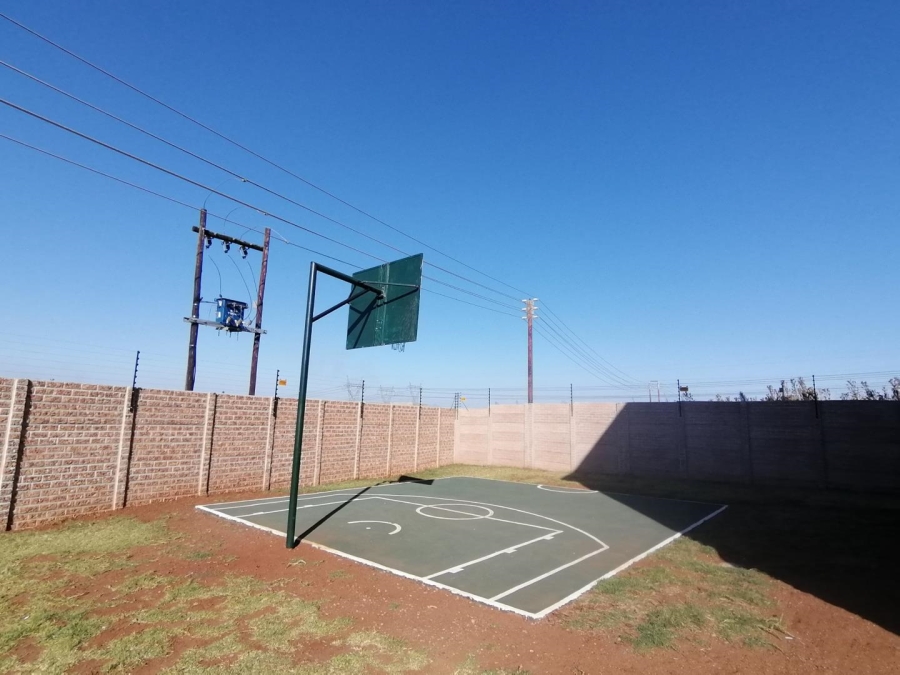 2 Bedroom Property for Sale in Protea Glen Gauteng