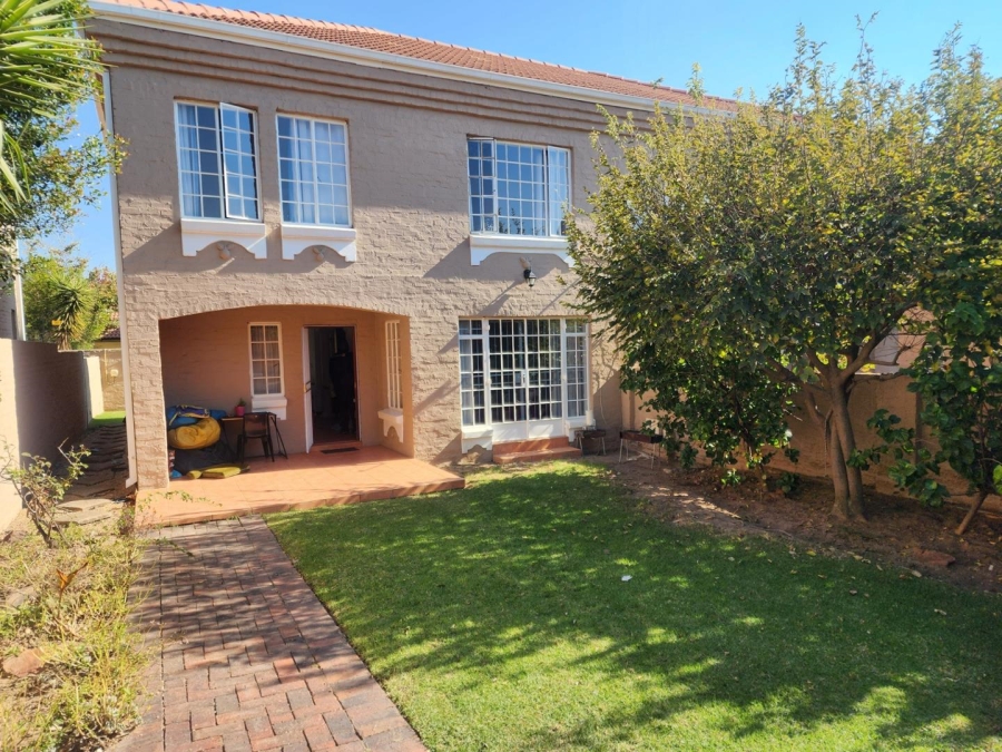 3 Bedroom Property for Sale in North Riding Gauteng
