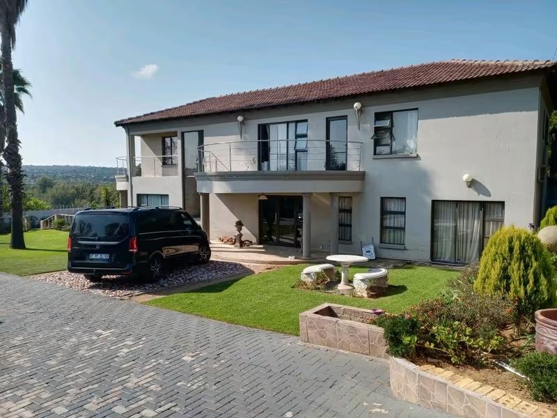 5 Bedroom Property for Sale in Bloubosrand Gauteng