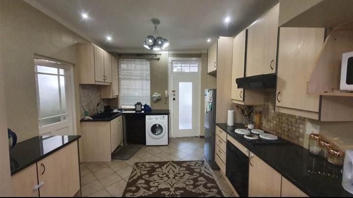 2 Bedroom Property for Sale in Killarney Gauteng