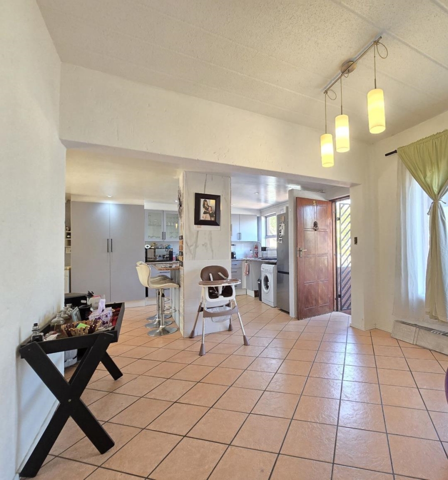 1 Bedroom Property for Sale in Sunninghill Gauteng