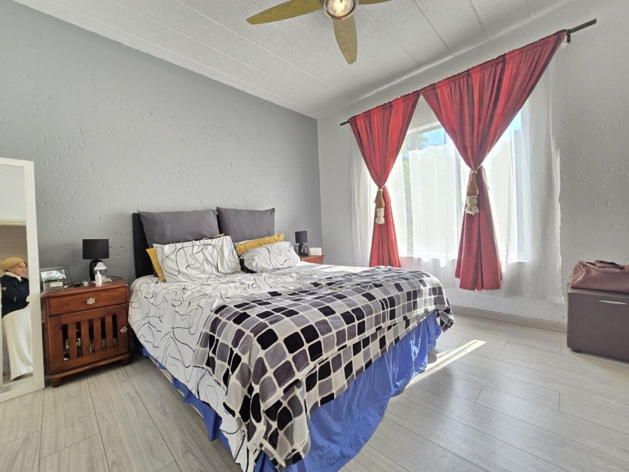 1 Bedroom Property for Sale in Sunninghill Gauteng