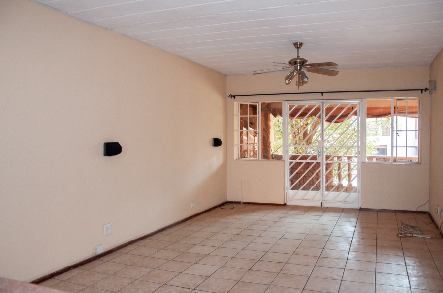 2 Bedroom Property for Sale in Vorna Valley Gauteng