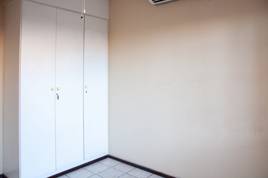 2 Bedroom Property for Sale in Vorna Valley Gauteng