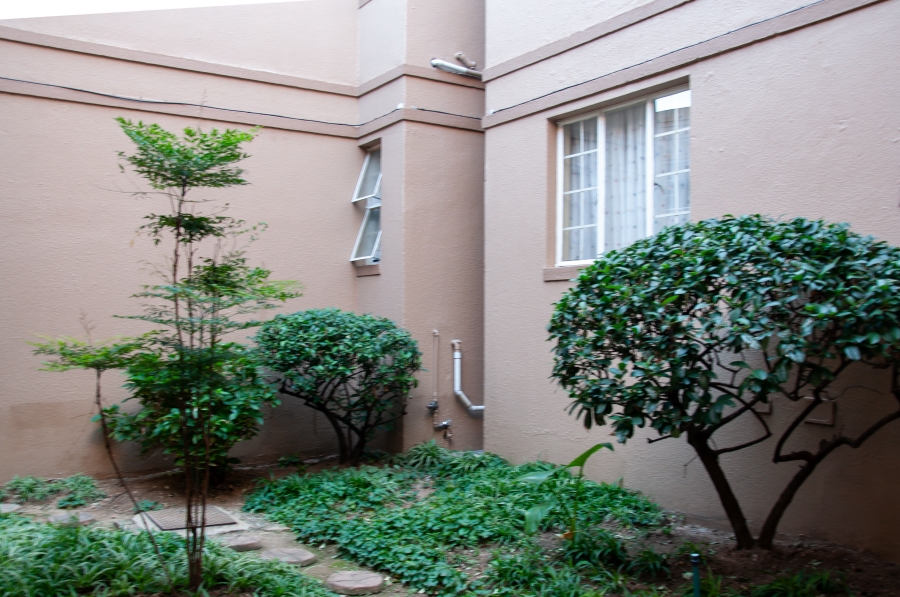 2 Bedroom Property for Sale in Vorna Valley Gauteng