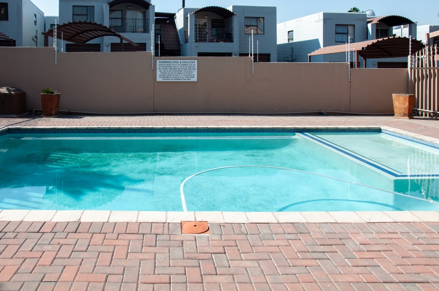 2 Bedroom Property for Sale in Vorna Valley Gauteng