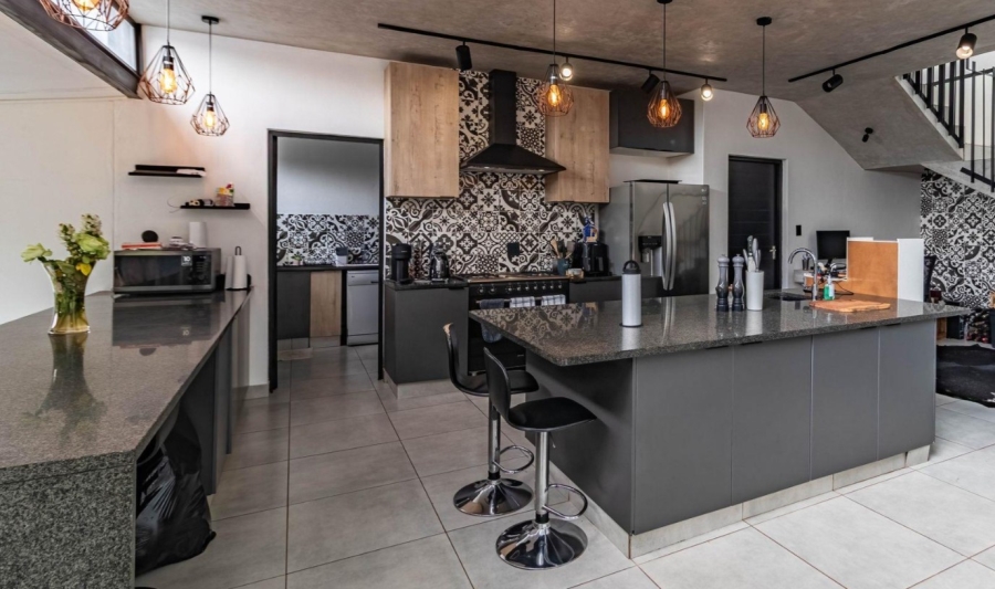 3 Bedroom Property for Sale in Bedfordview Gauteng