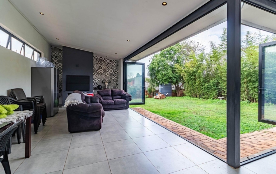 3 Bedroom Property for Sale in Bedfordview Gauteng